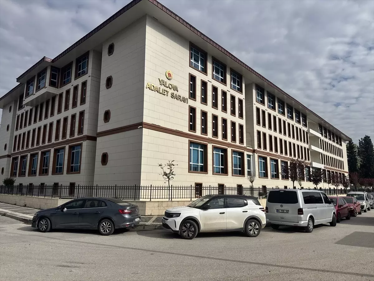 İl Göç İdaresine büyük operasyon! Müdür, çalışanlar, tercümanlar gözaltına alındı