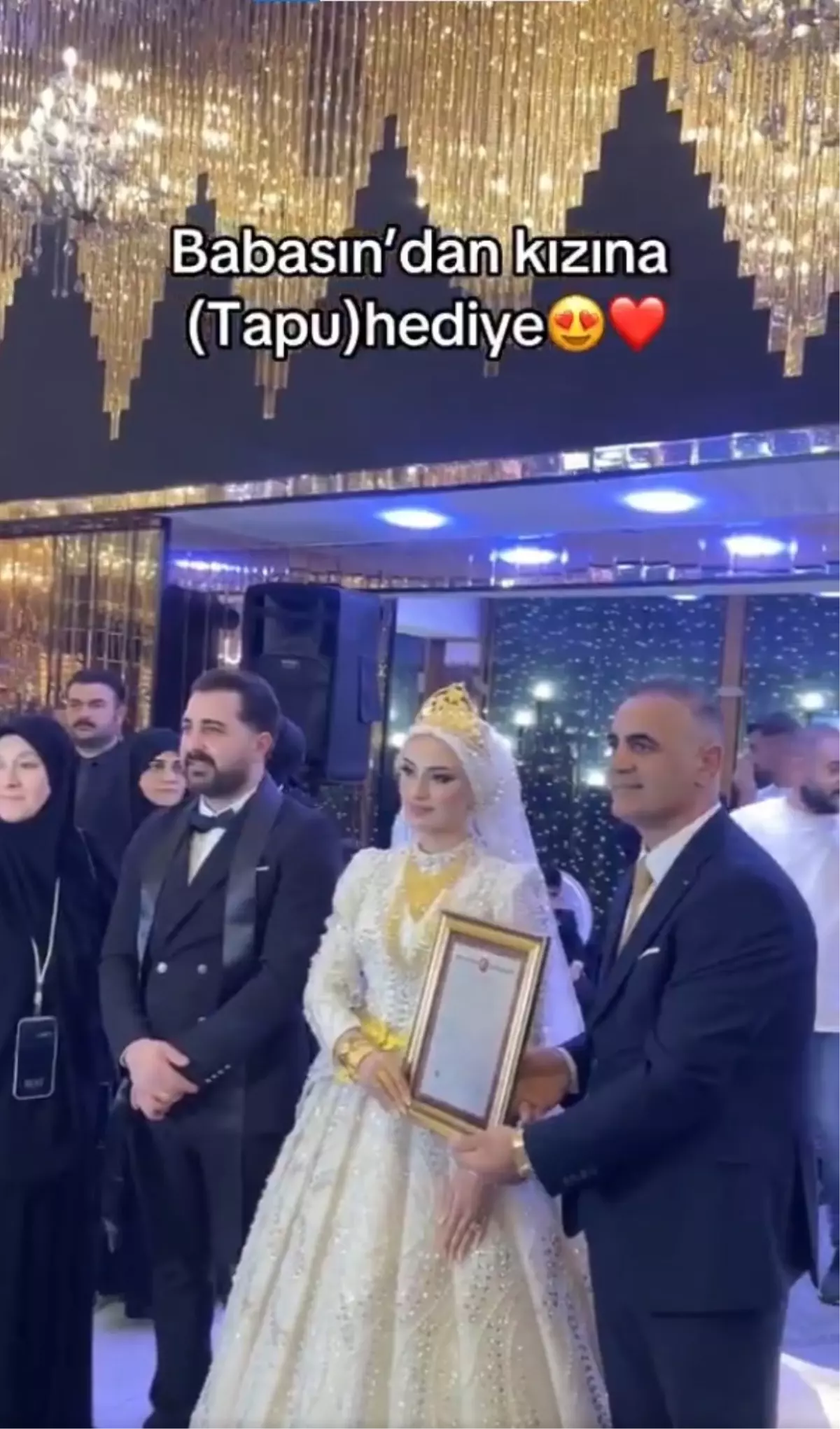 Aşiret düğününde babanın kızına hediyesi ağızları açık bıraktı