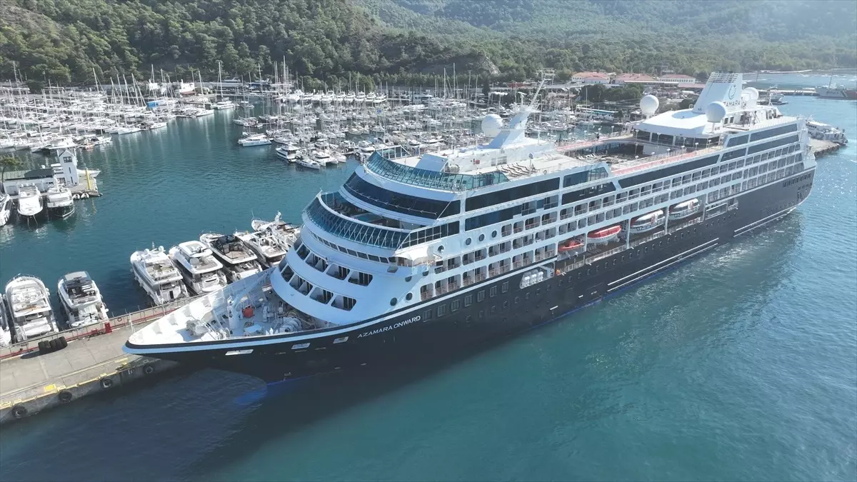 Marmaris\'e Kruvaziyer Ziyareti