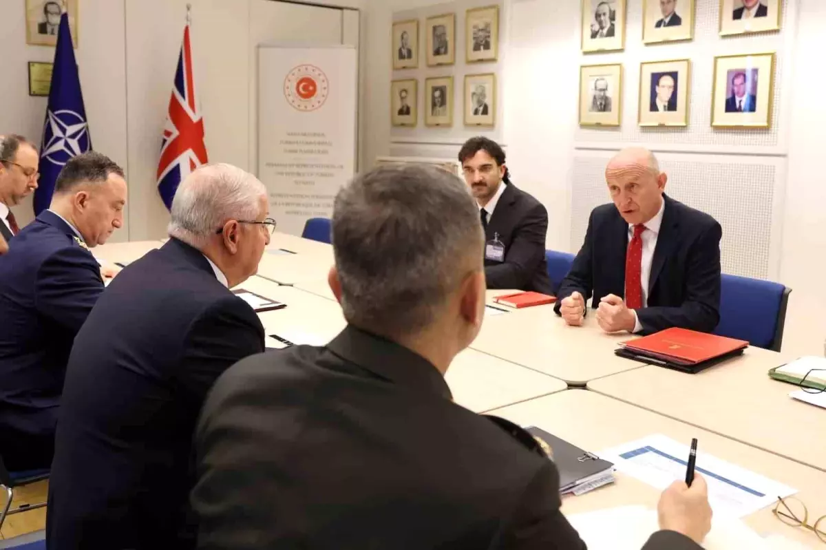 Bakan Güler Brüksel\'de Healy ile Görüştü