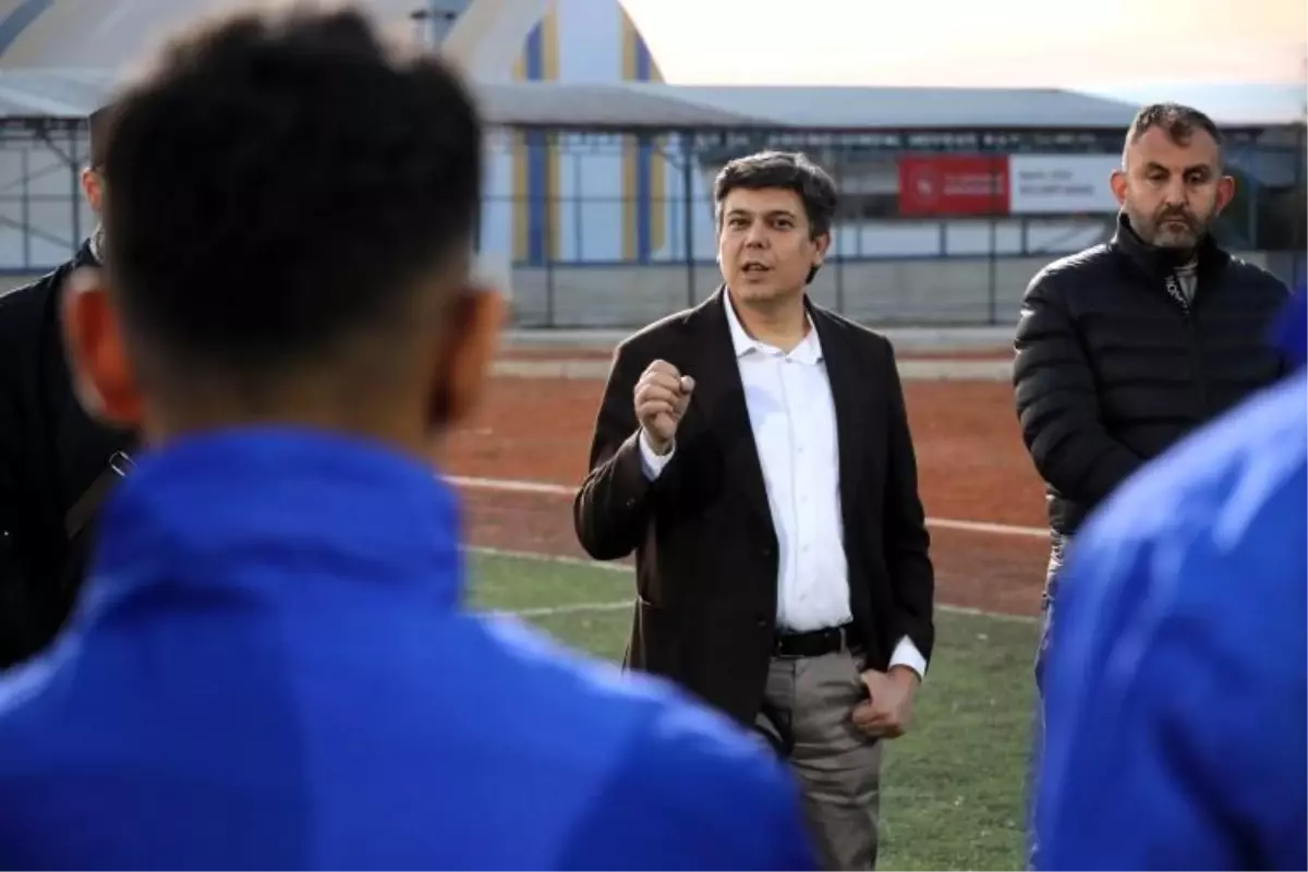 Söğüt Belediye Başkanı Durgut, Söğütspor\'a Moral Ziyareti Gerçekleştirdi