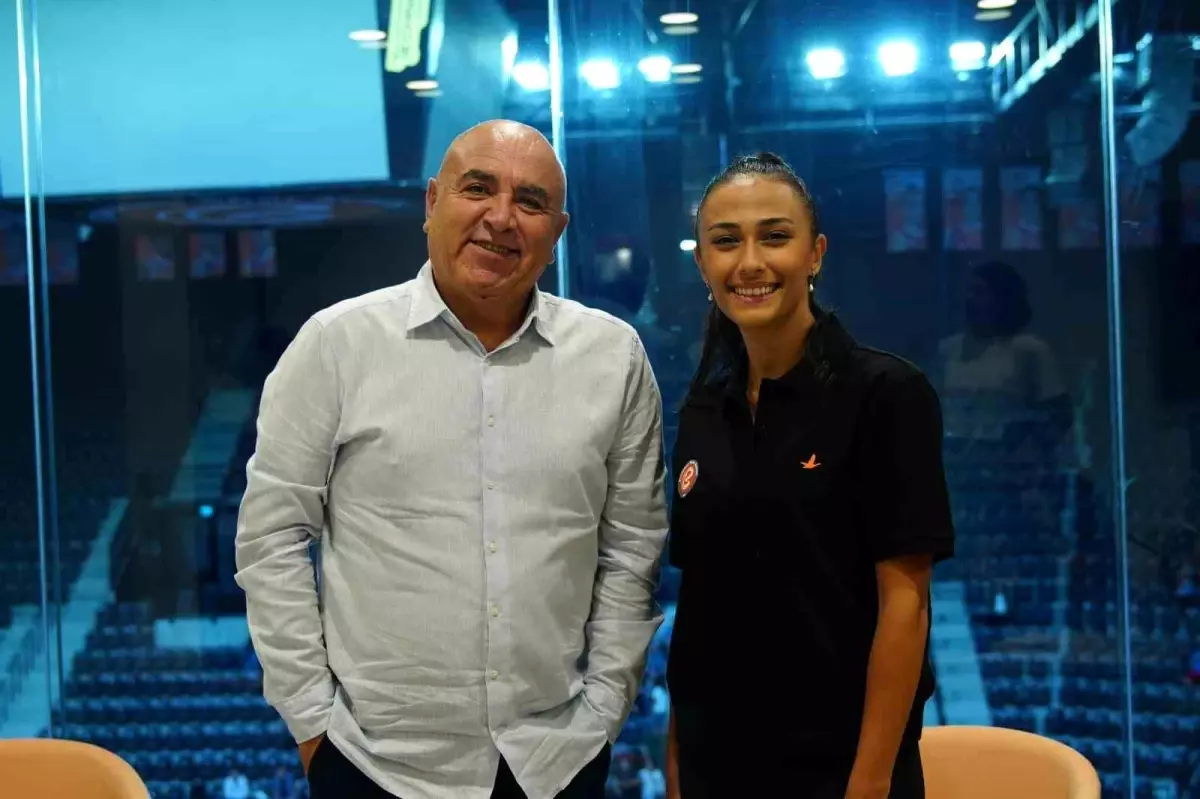 Simge Aköz Corendon Sport Talks\'a Konuk Oldu