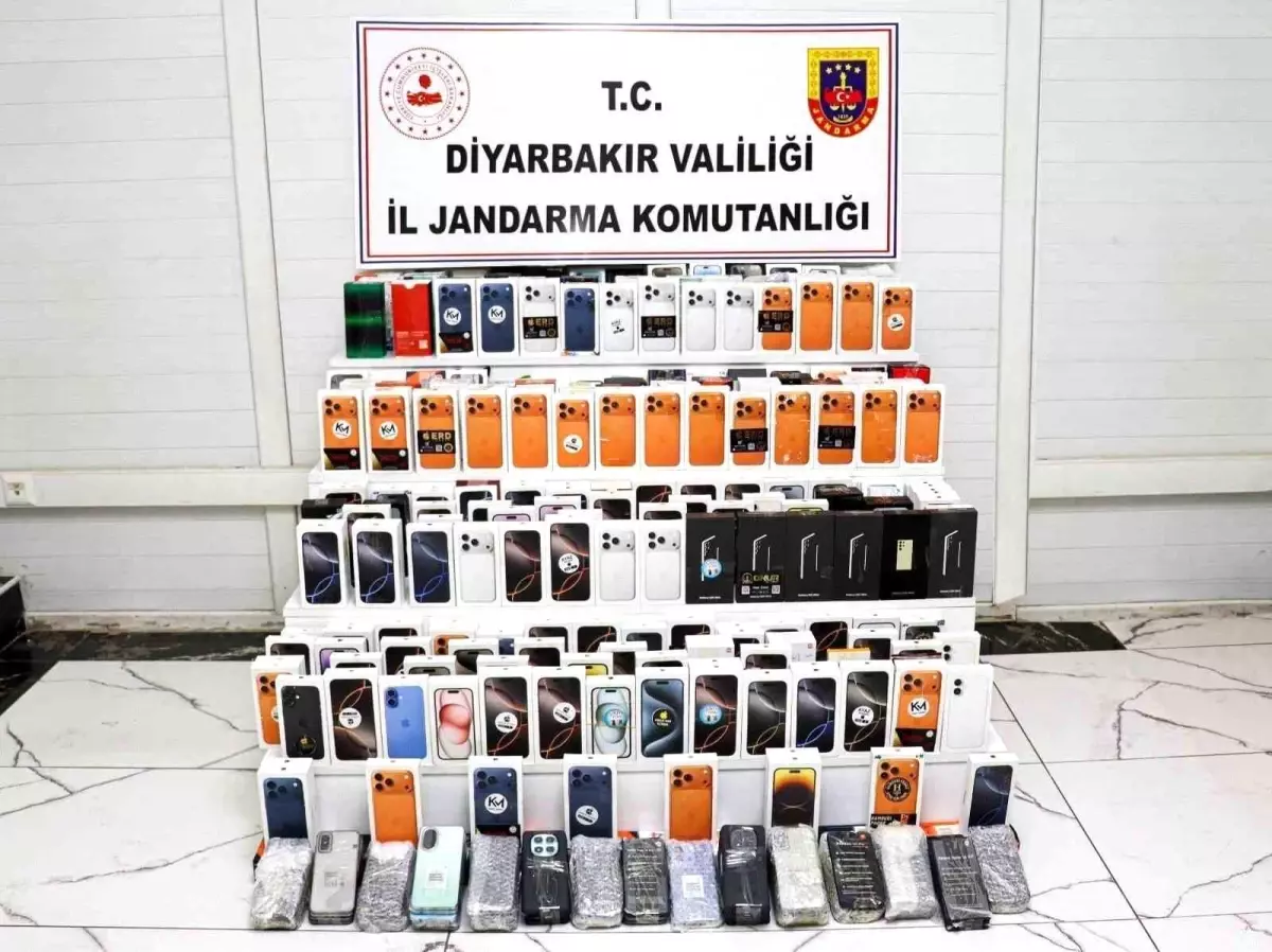 Diyarbakır\'da Kaçakçılık Operasyonu: 29 Gözaltı