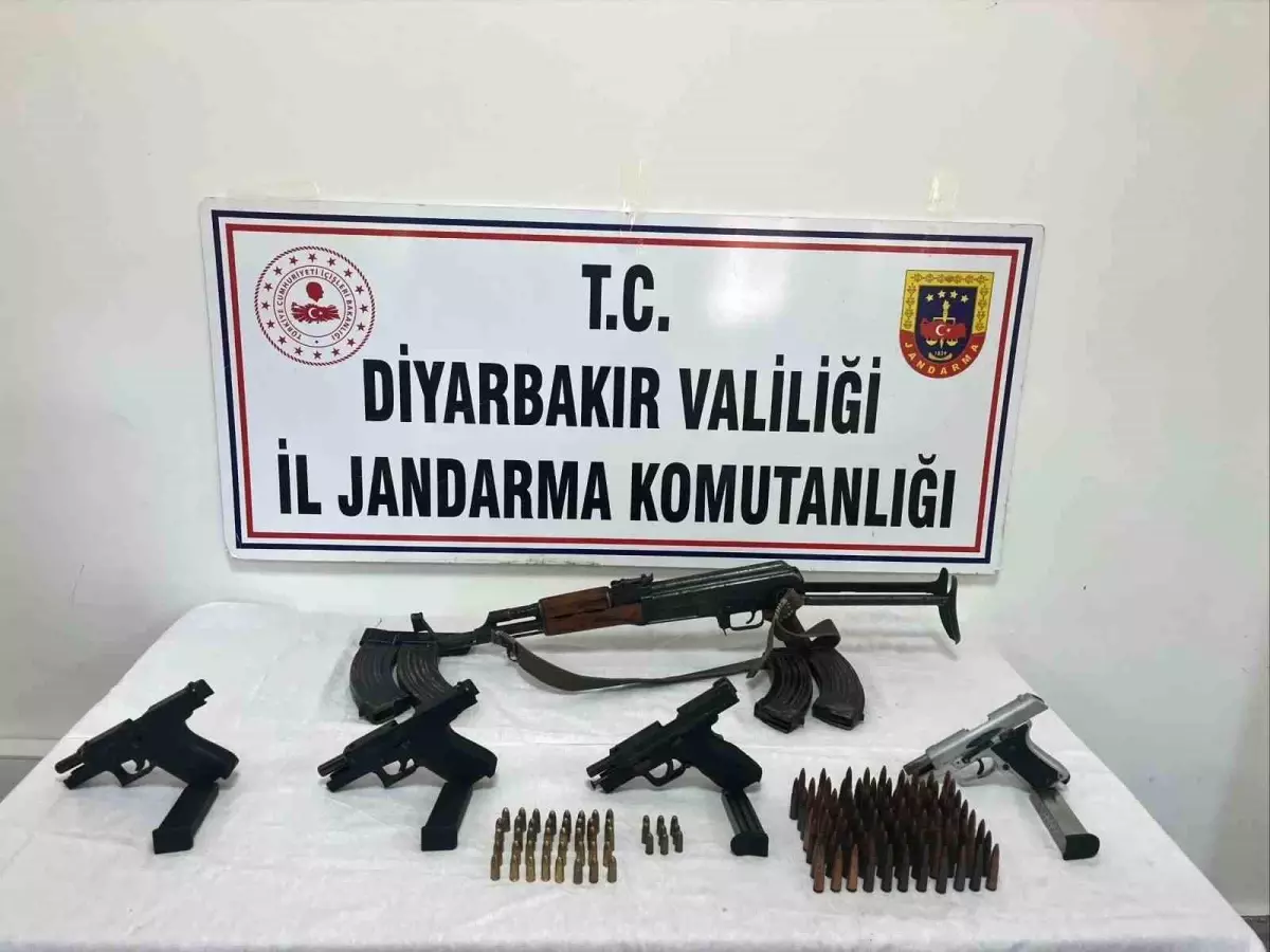Diyarbakır\'da Silah Kaçakçılığına Operasyon