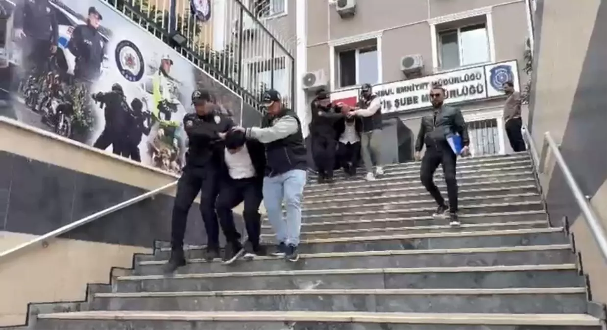 Kuyumcuları Darp Edip Altın Çaldılar