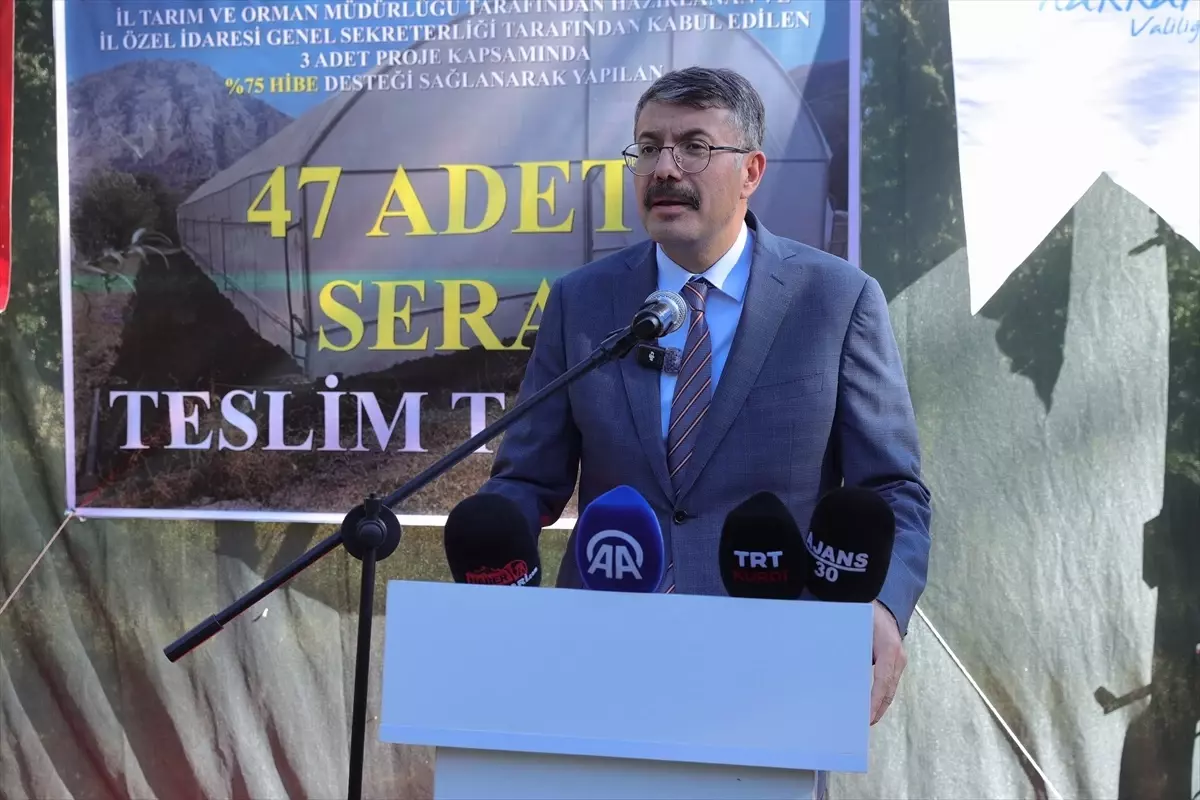 Hakkari\'de Kadınlara Sera Teslimi