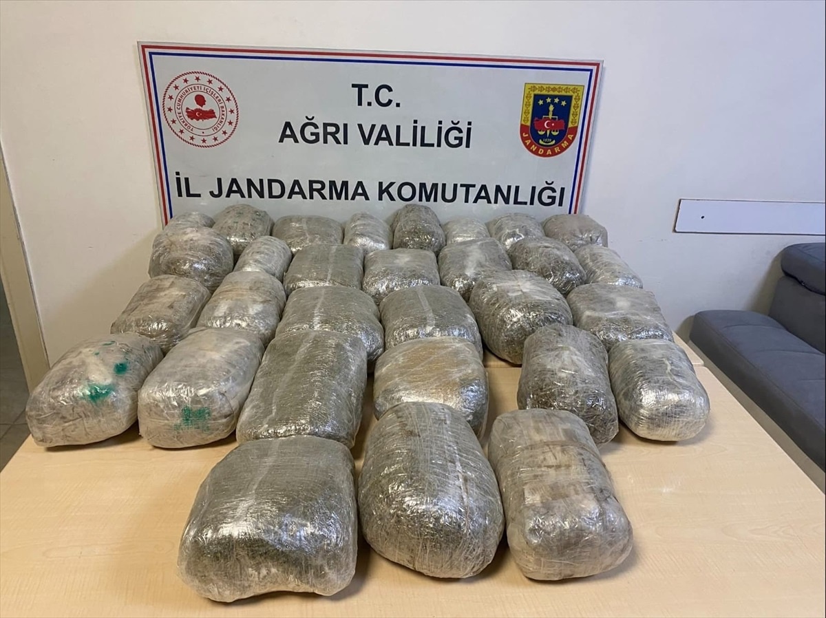 Doğubayazıt\'ta 32 Kilogram Esrar Ele Geçirildi