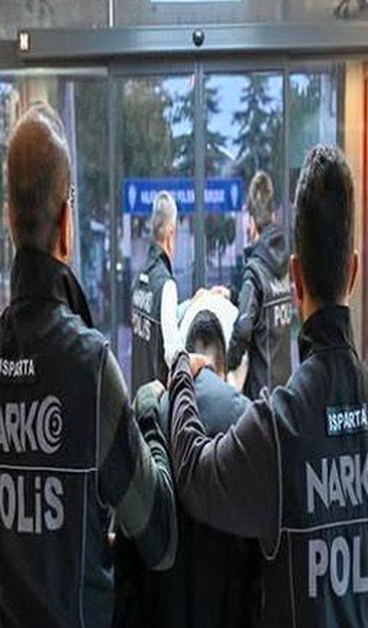 Isparta\'da Uyuşturucu Suçluları Yakalandı
