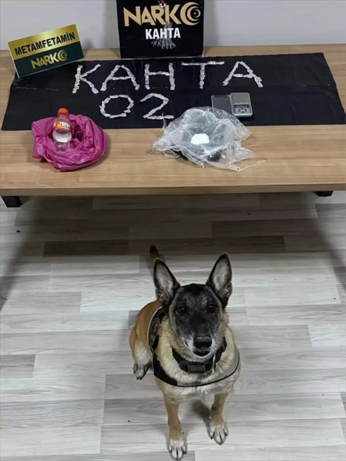 Kahta\'da Uyuşturucu Operasyonu: 2 Gözaltı