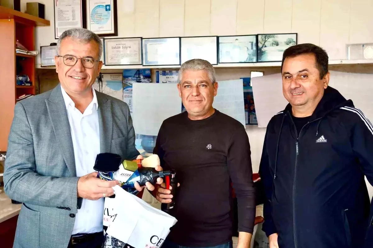 Karabiga Belediye Başkanı Elbi, Berber Esnafına Destek Ziyareti Gerçekleştirdi