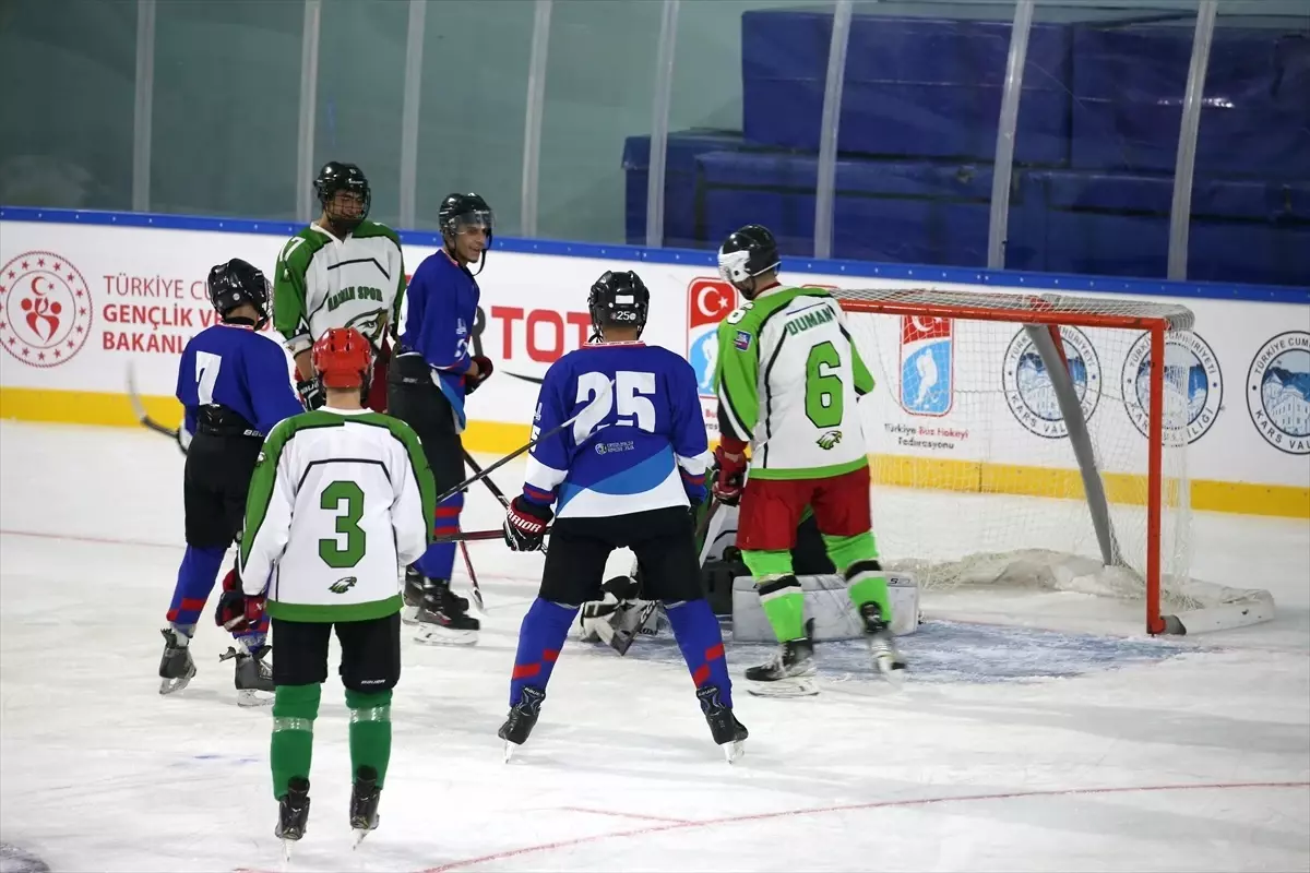 Kars\'ta Buz Sporları Sezonu Açıldı