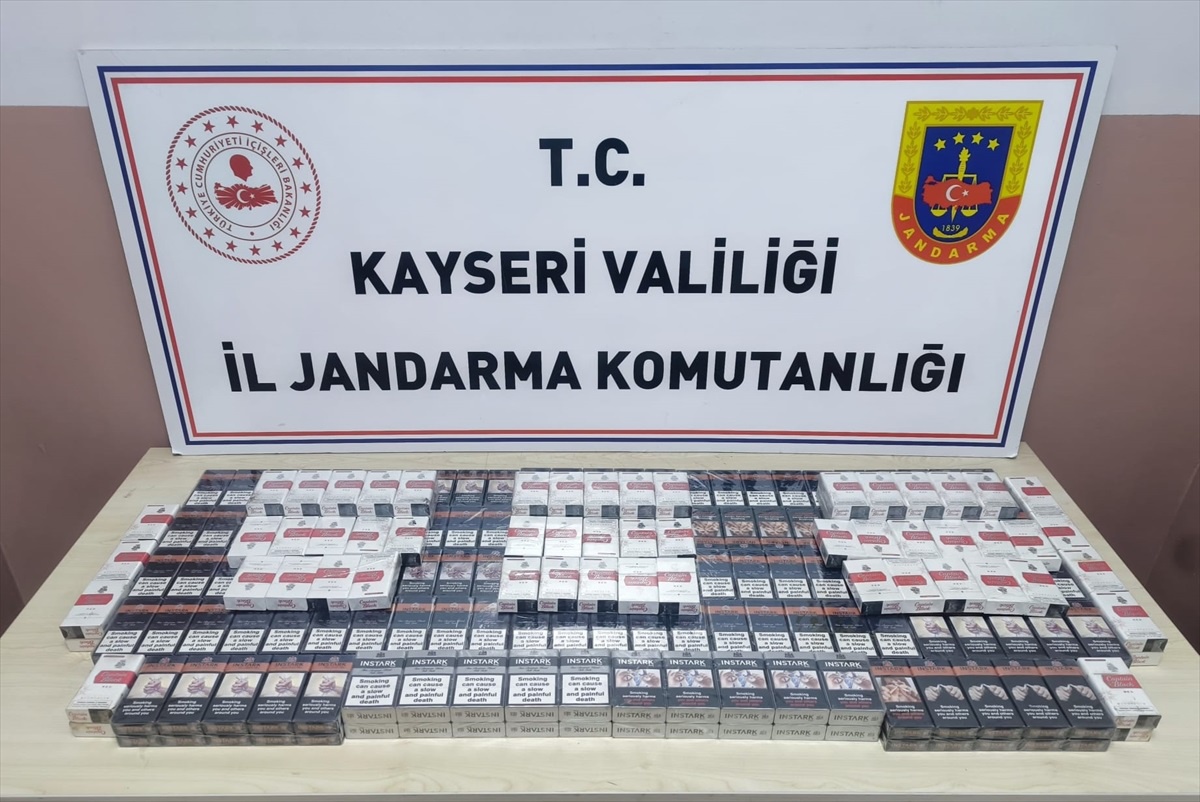Kayseri\'de Tırda 320 Paket Kaçak Sigara Ele Geçirildi