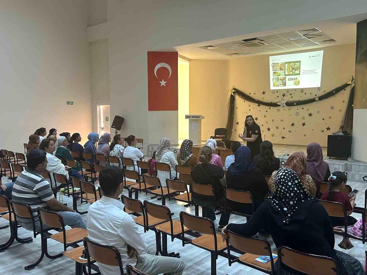 Mersin\'de Anneler İçin Madde Bağımlılığı Eğitimi