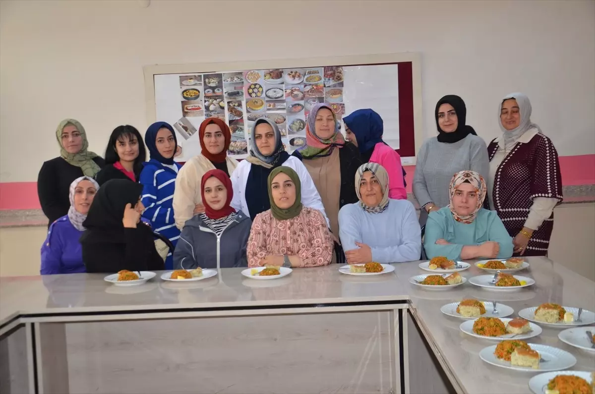 Muş\'ta Kadınlara Aşçılık Kursu