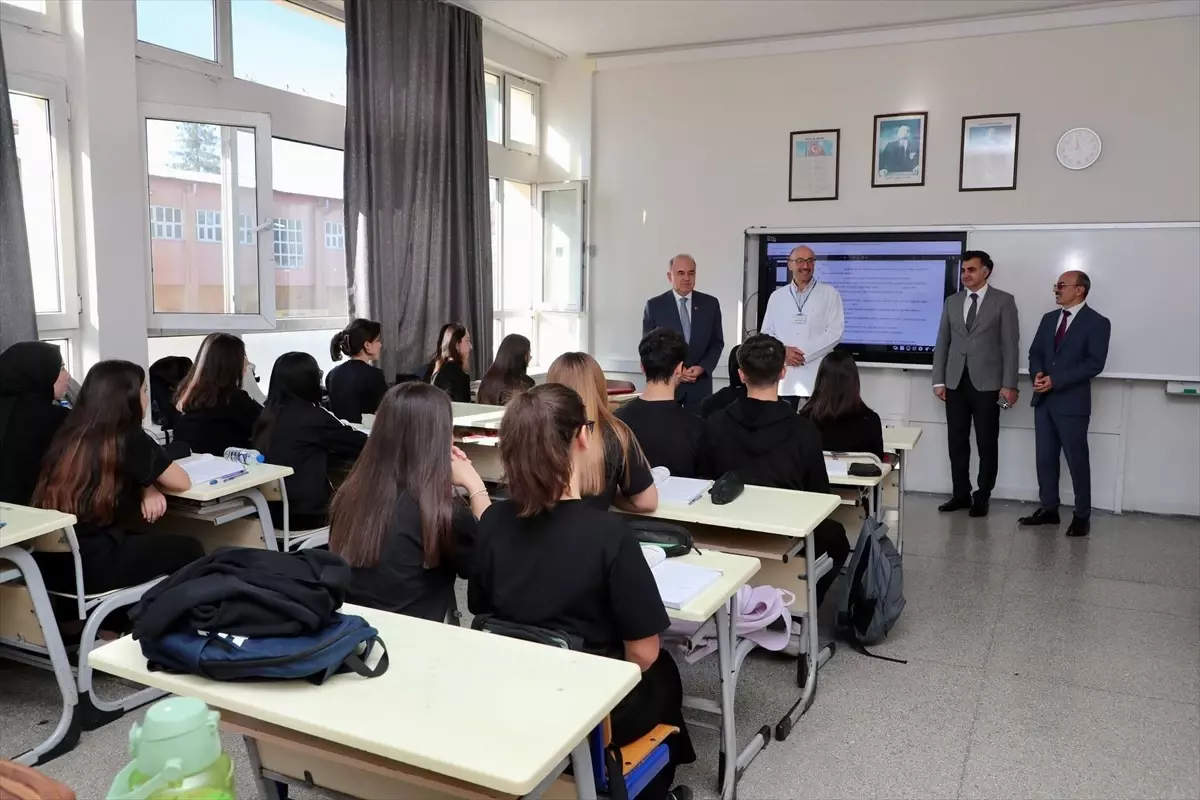 Vali Erol Ordu Lisesi\'ni Ziyaret Etti