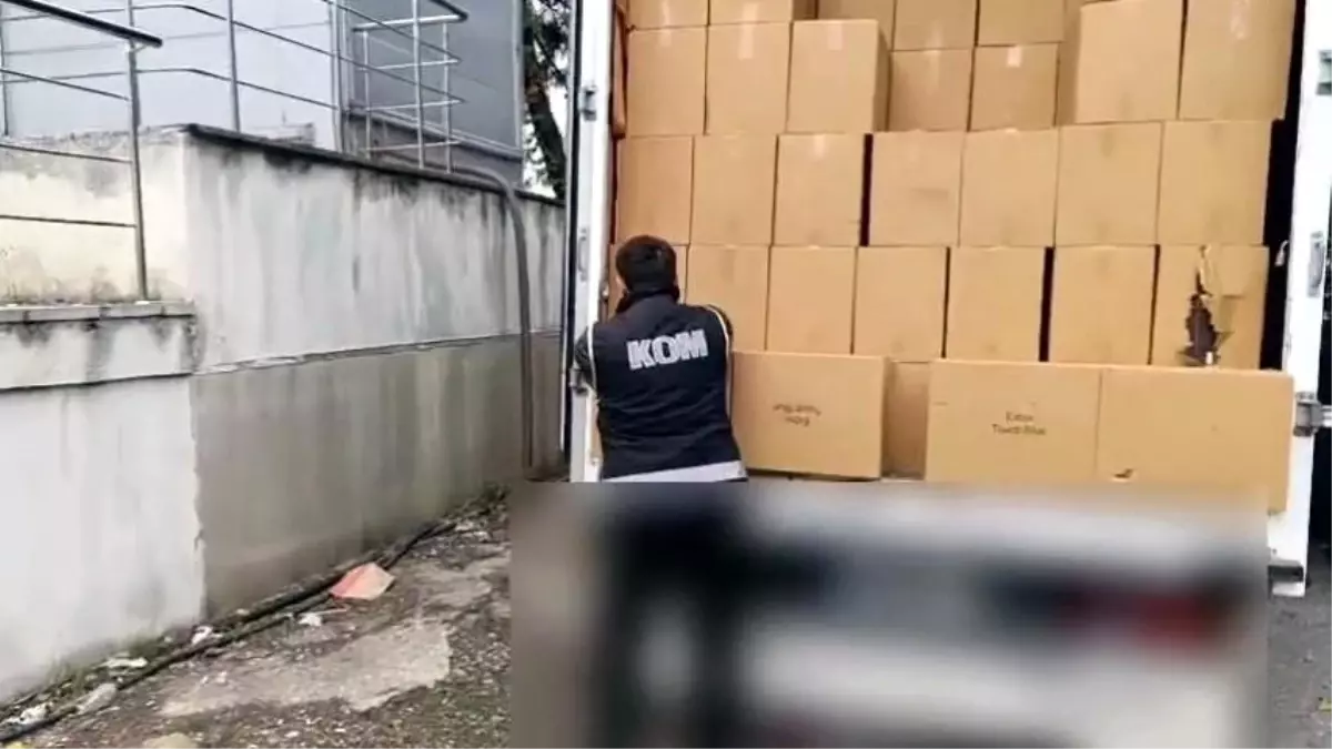 Sakarya\'da 3.25 Milyon Boş Makaron Ele Geçirildi