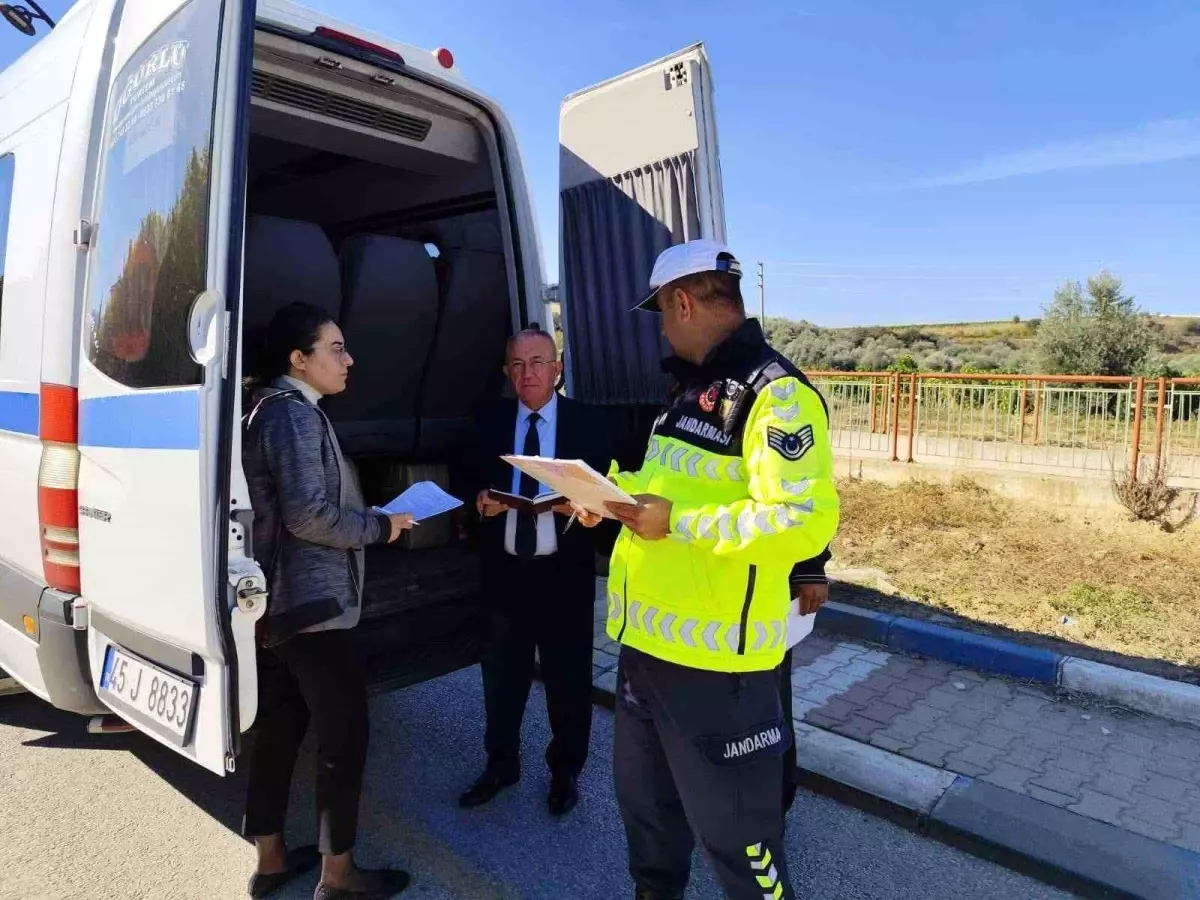 Sarıgöl\'de Öğrenci Servis Denetimi