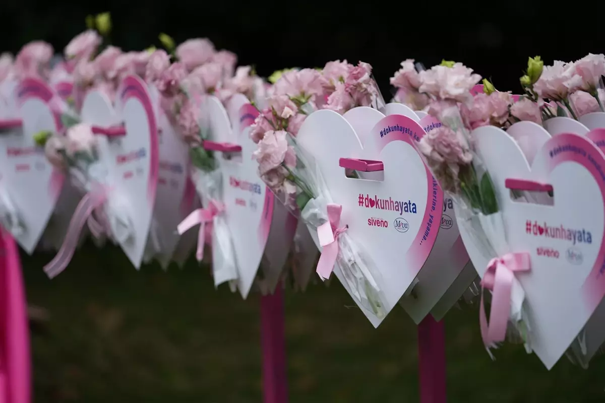 Siveno ve Türkiye Meme Vakfı\'ndan ilham veren çağrı: #dokunhayata