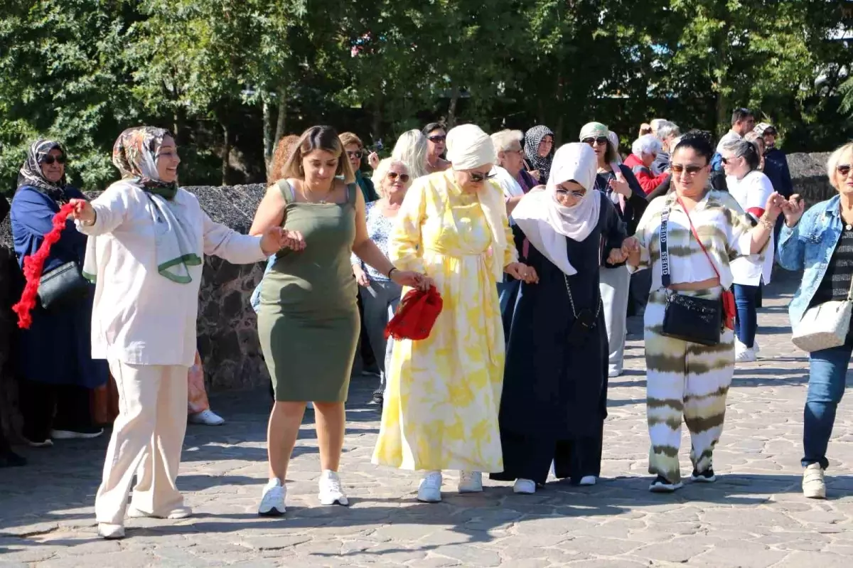 Diyarbakır\'da Terörsüz Türkiye Projesi ile Turist Akını