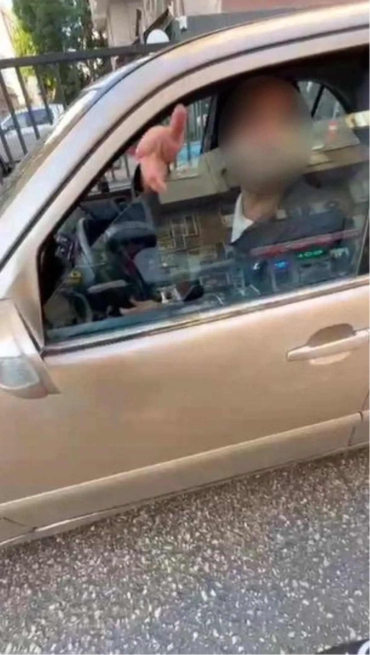 Hem suçlu hem güçlü! Ters yönde giden sürücüden pişkin sözler