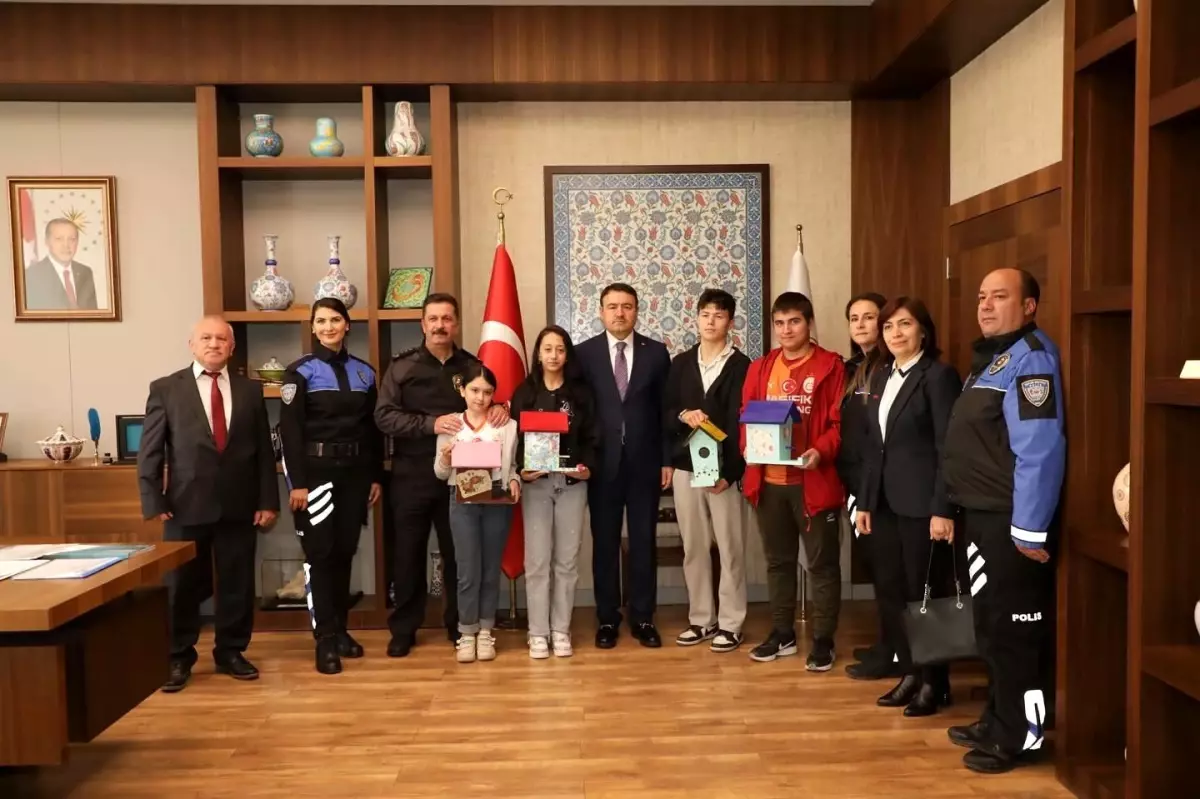 Vali Musa Işın, Özel Eğitim Öğrencilerini Kabul Etti