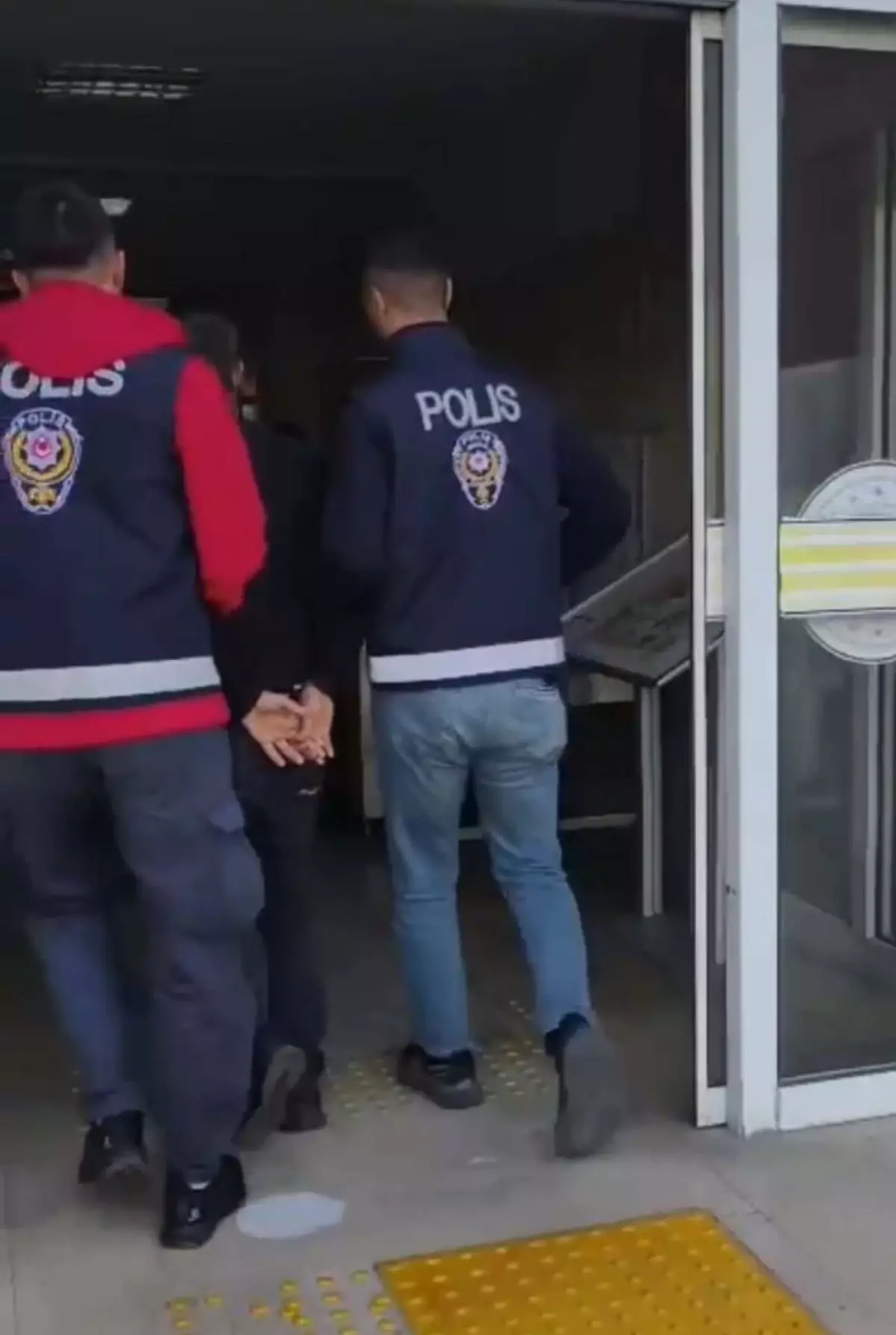 Aydın\'da Aranan Fuhuş Suçlusu Yakalandı