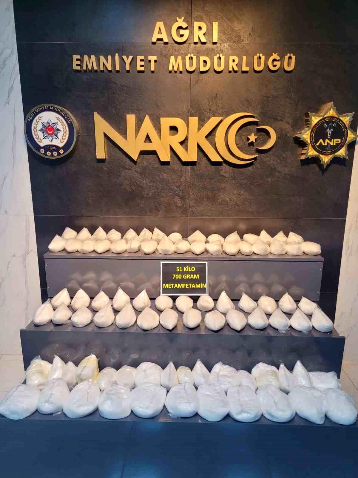 Ağrı\'da 51 Kilo Uyuşturucu Ele Geçirildi