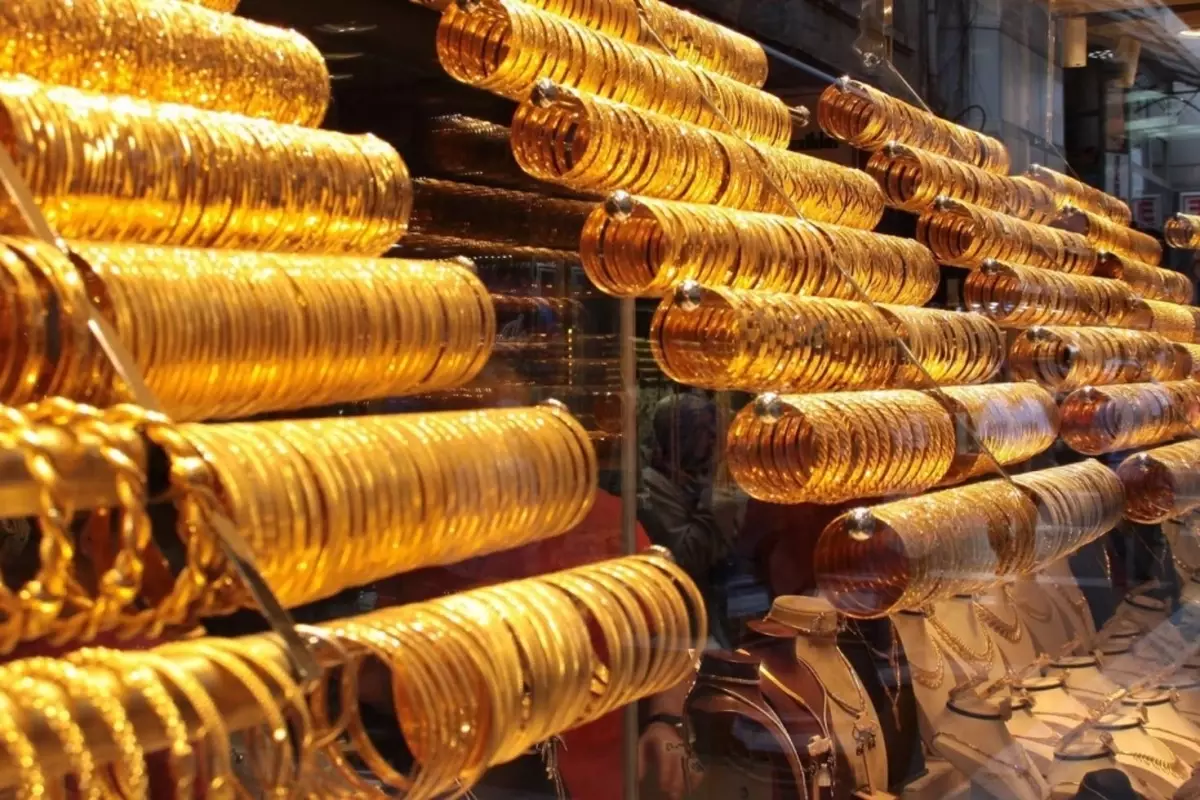 Altındaki artış sonrası yeni arayışlar gündemde! İşte gümüşe de parası yetmeyenlerin yeni favorisi