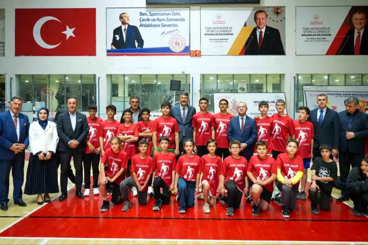 Hakkari\'de Amatör Spor Haftası Etkinlikleri Düzenlendi