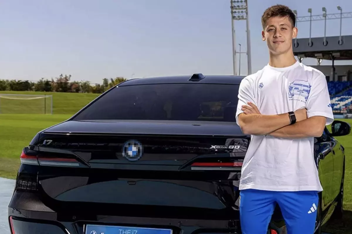 Arda Güler\'e servet değerinde hediye elektrikli araba