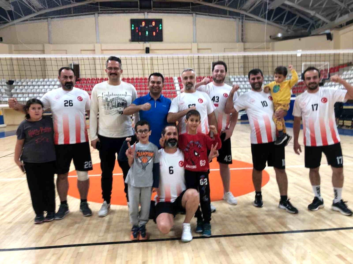 Bilecik\'te Voleybol Takımından Çeyrek Finale Yükseliş