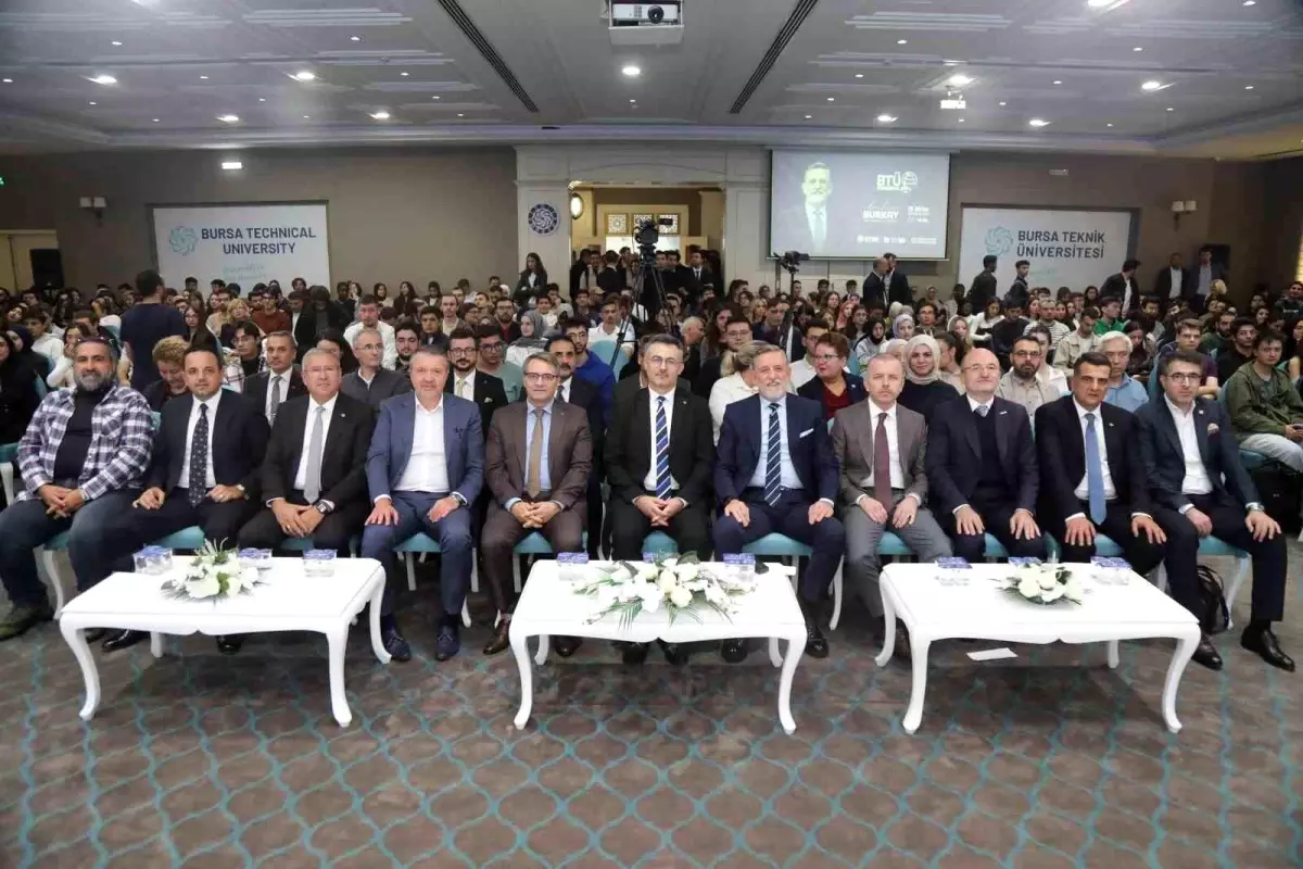 Burkay\'dan Gençlere Girişimcilik Mesajı