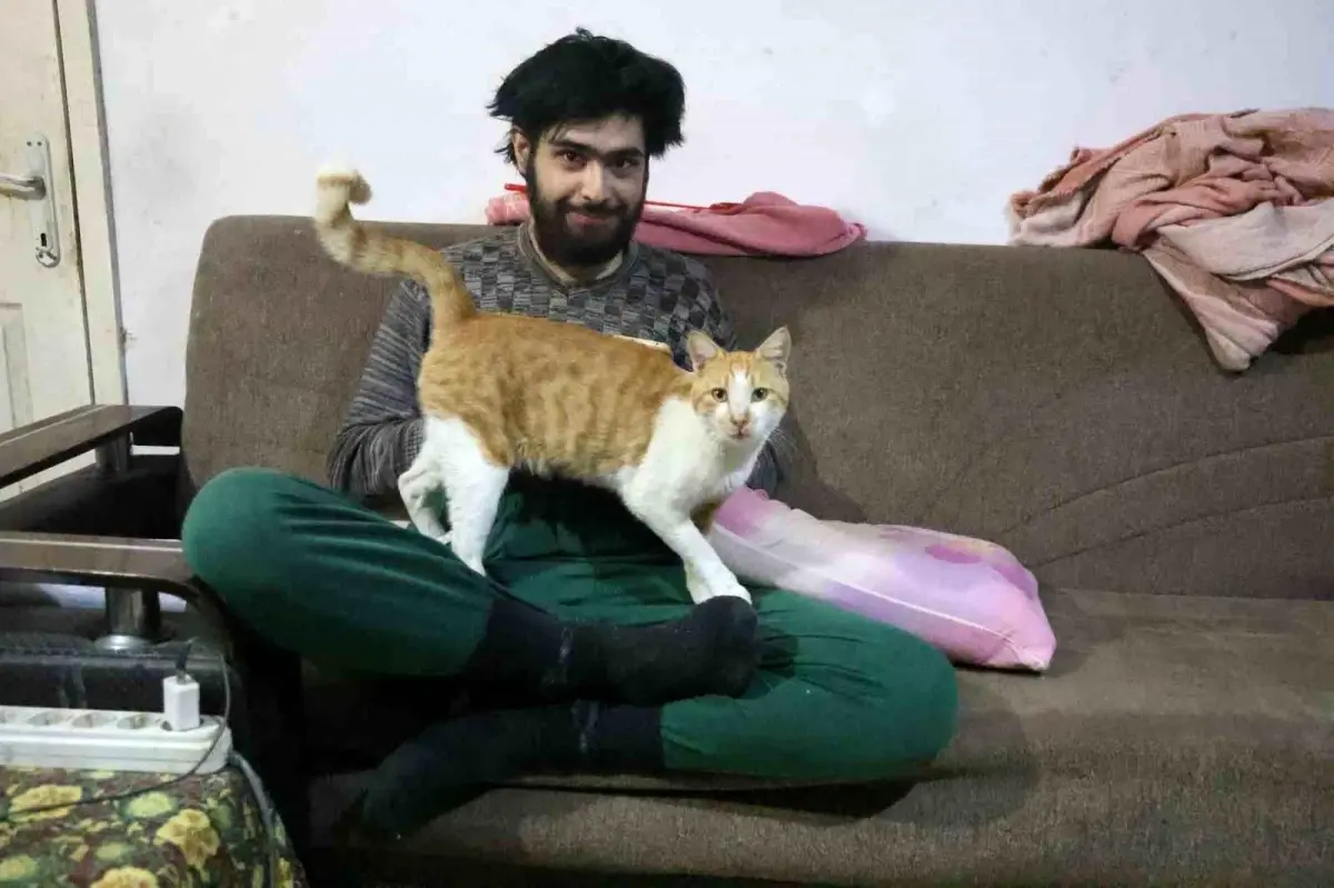 3 yıldır tırnaklarını kesmeyen ve duş almayan gencin eski hali ortaya çıktı