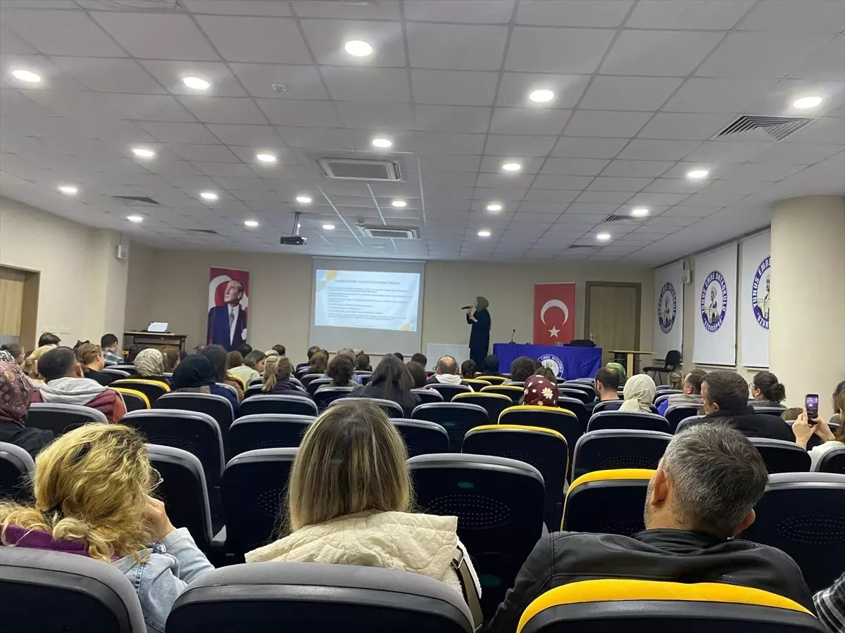 Uzunköprü Kaymakamından Halk Eğitimi Ziyareti