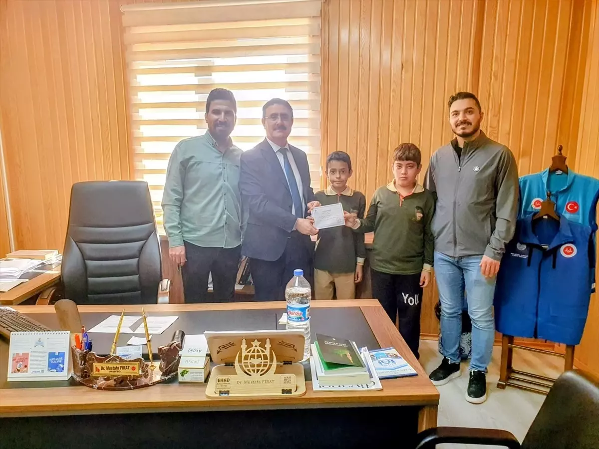 Elazığlı Öğrenciler Gazze\'ye Yardım Gönderdi