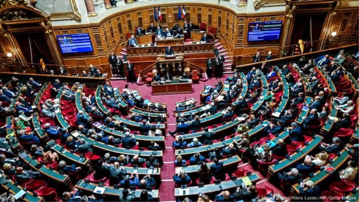 Fransa\'da Hükümet Krizi Aşıldı