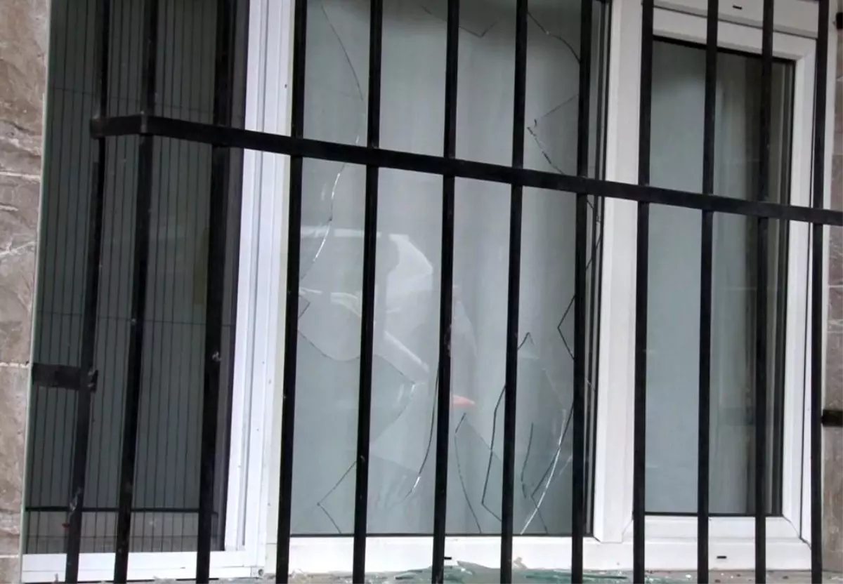 Gaziosmanpaşa\'da Patlayıcı İhbarı