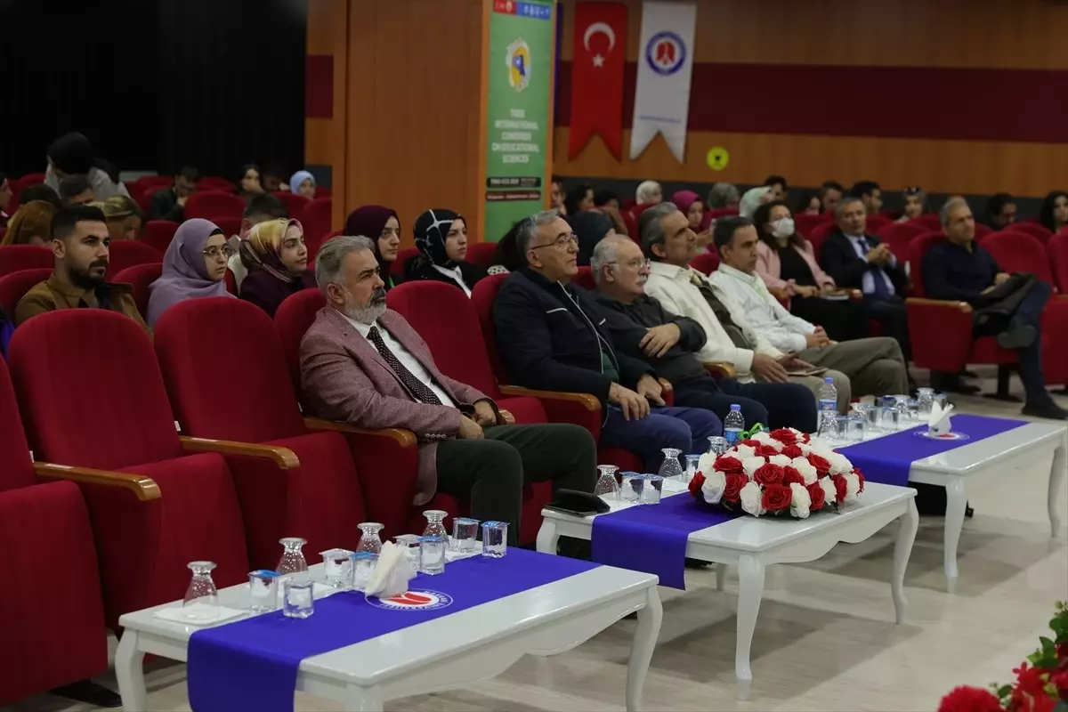 Hakkari\'de 4. Eğitim Bilimleri Kongresi