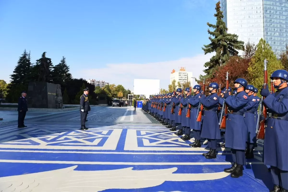 Kadıoğlu ve Smyth Resmi Görüşme Gerçekleştirdi