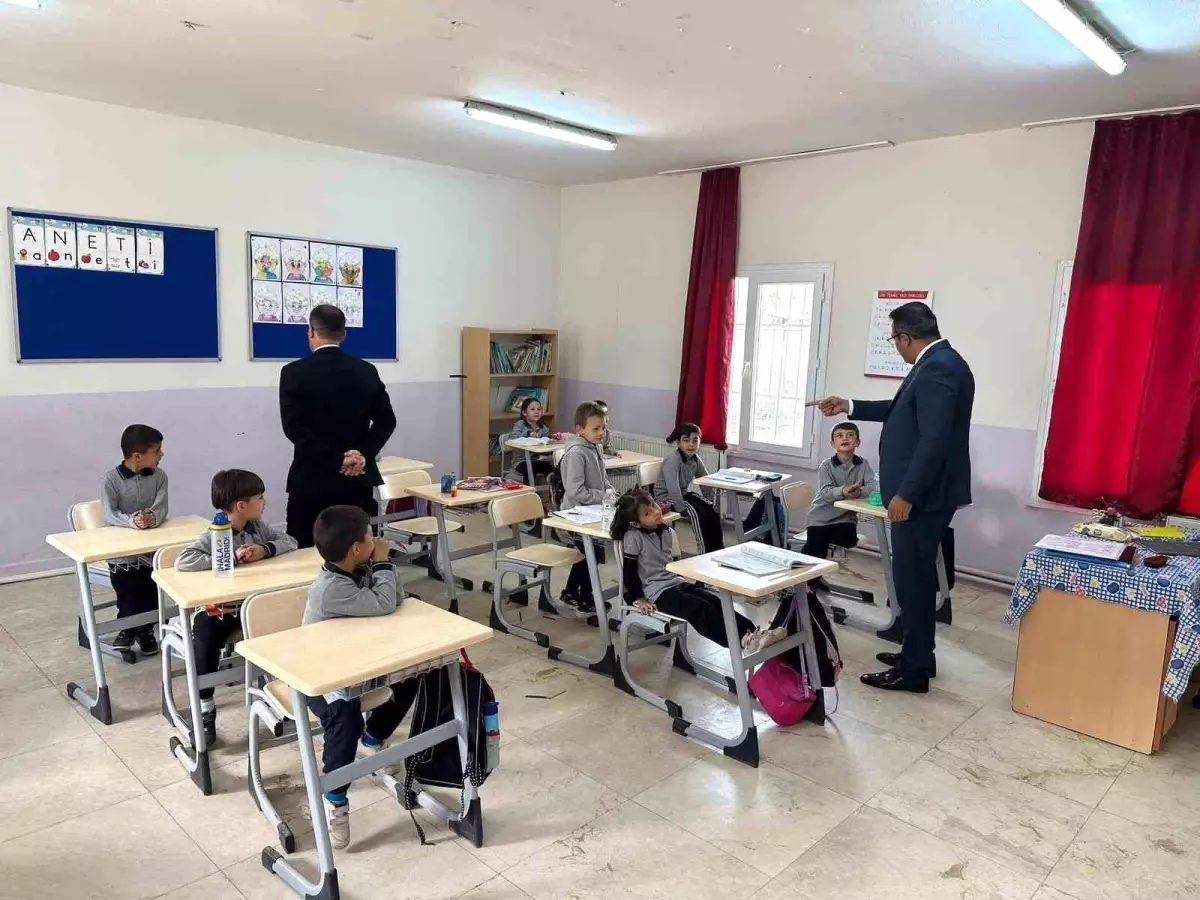 Kaymakam Dalak Okul Ziyaretlerinde Eğitime Destek Verdi