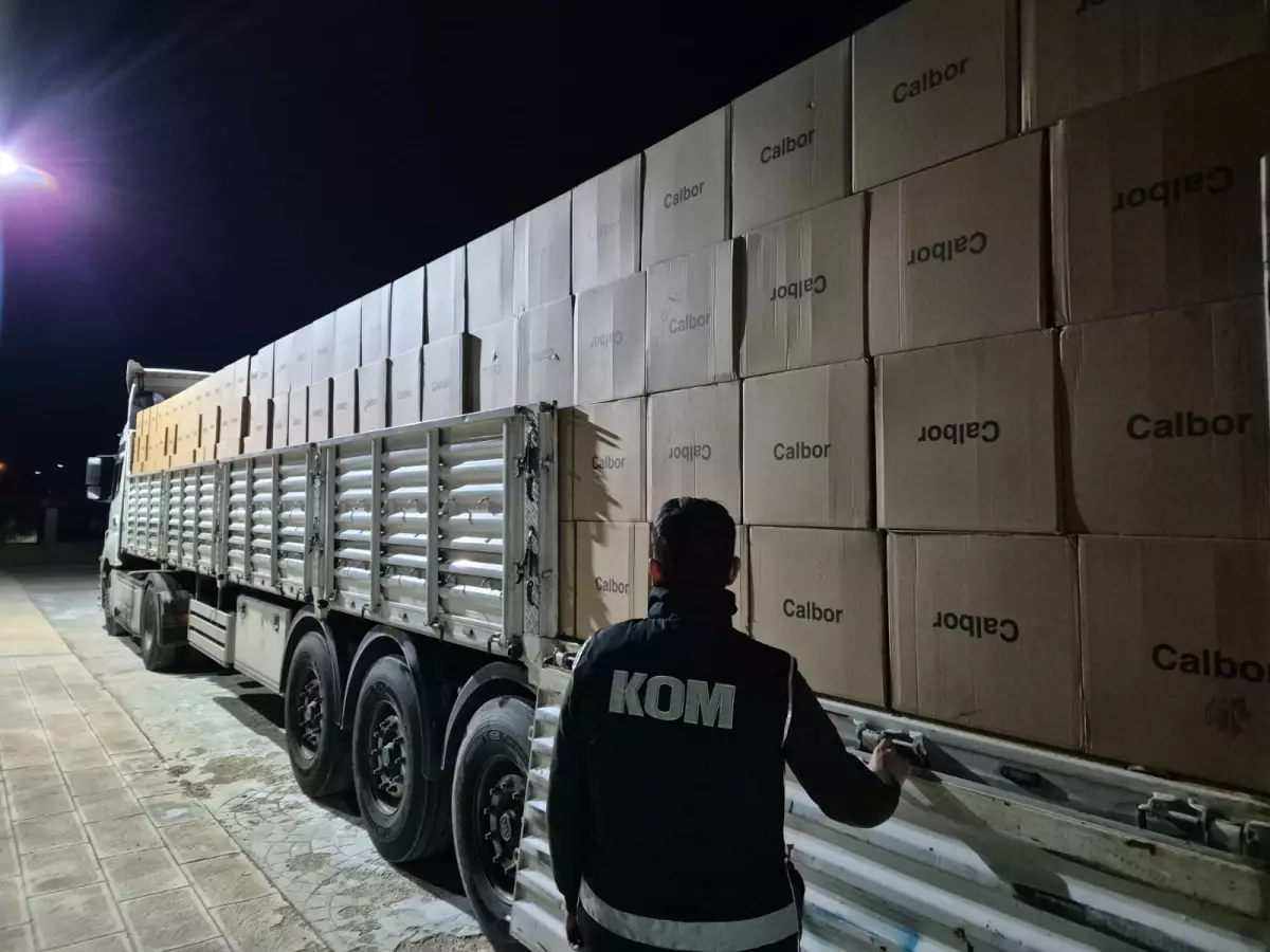 Kırşehir\'de Kaçak Makaron Operasyonu