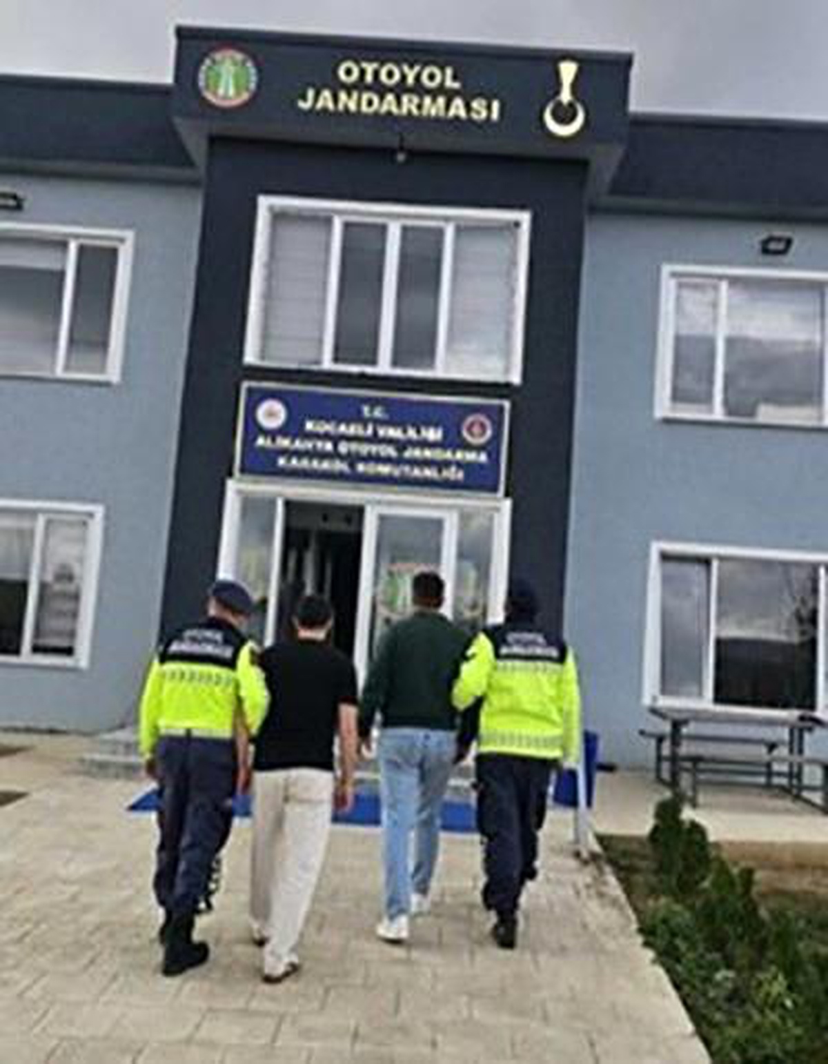 Kocaeli\'de Aşırı Hız Yapan Sürücüler Yakalandı
