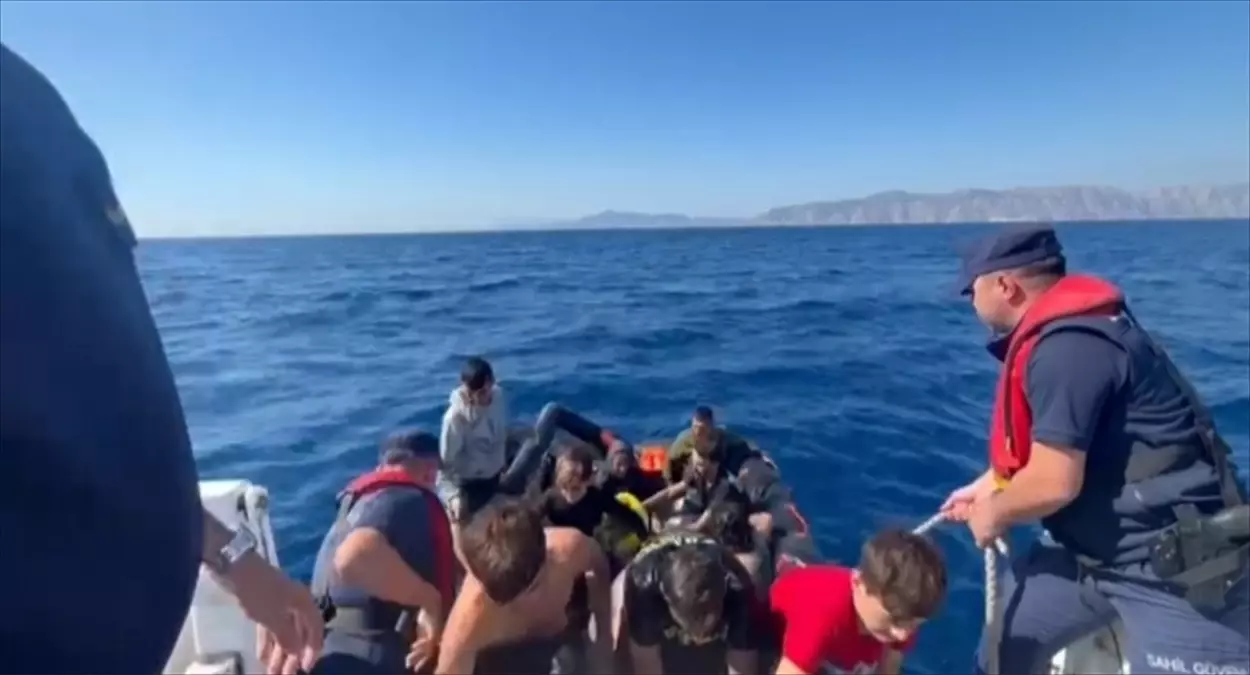 Marmaris\'te 22 Düzensiz Göçmen Kurtarıldı