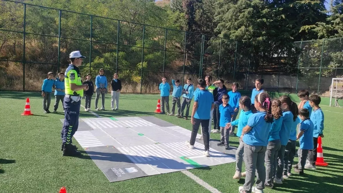 Merzifon\'da Jandarmadan Trafik Eğitimi