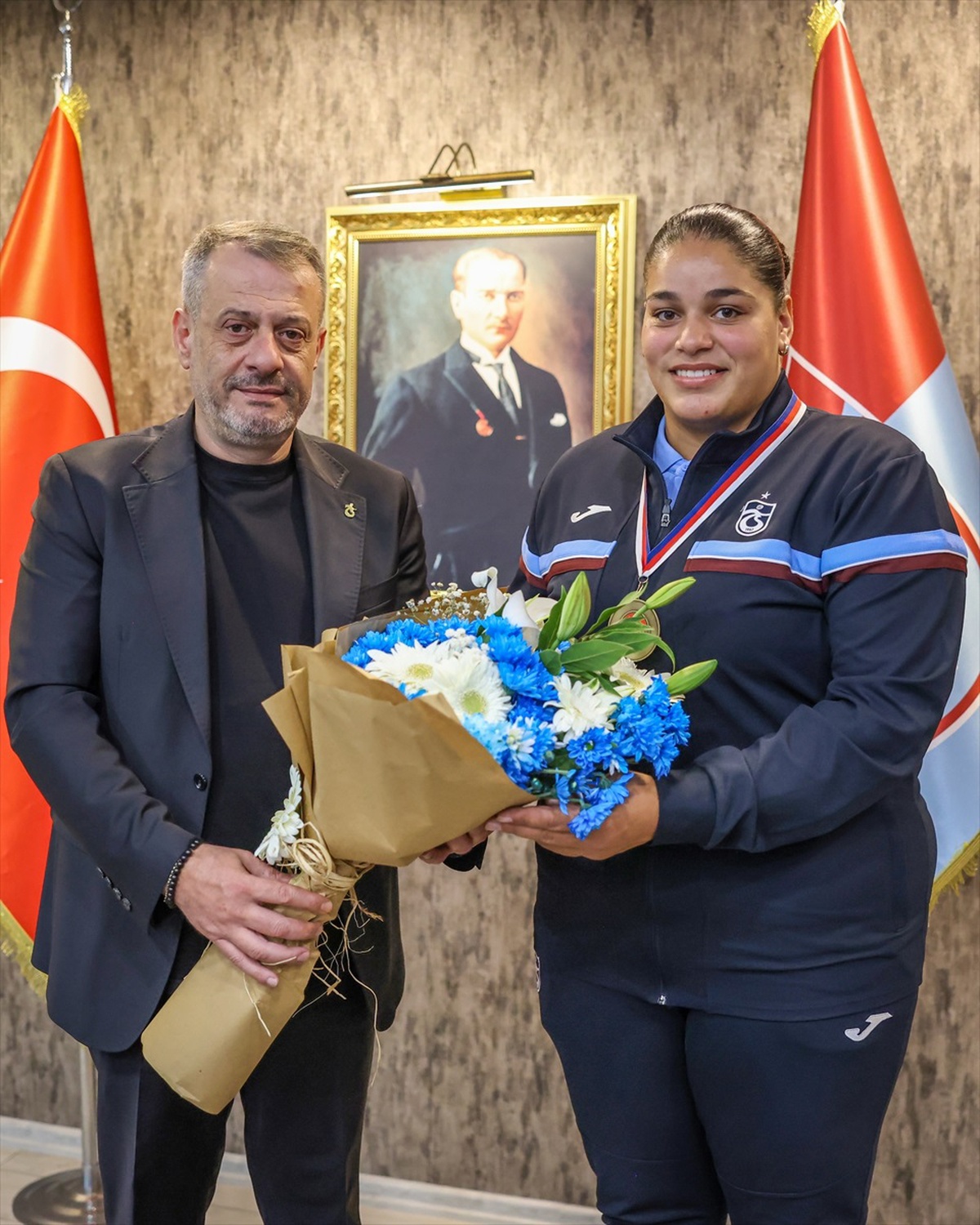 Havvanur Kethüda\'dan Trabzonspor Ziyareti