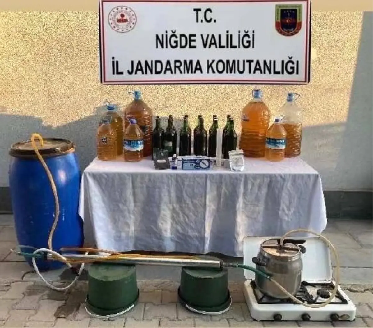 Niğde\'de Kaçak Alkol Operasyonu