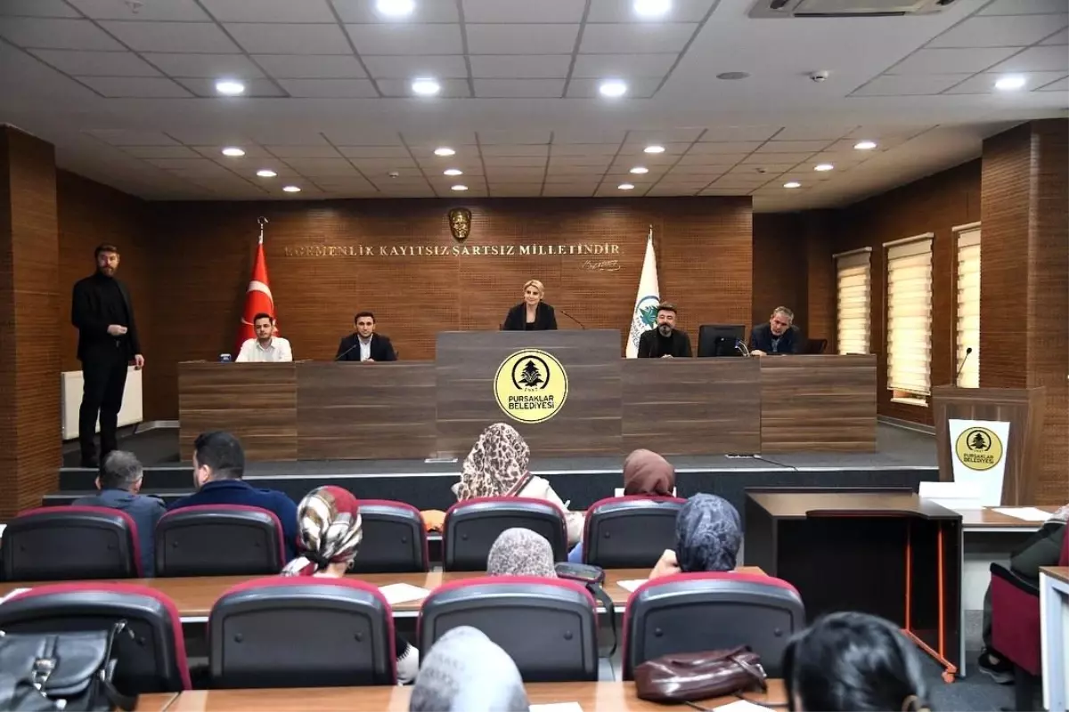 Pursaklar Belediyesi, İş Arayanlar ve İşverenleri Buluşturdu