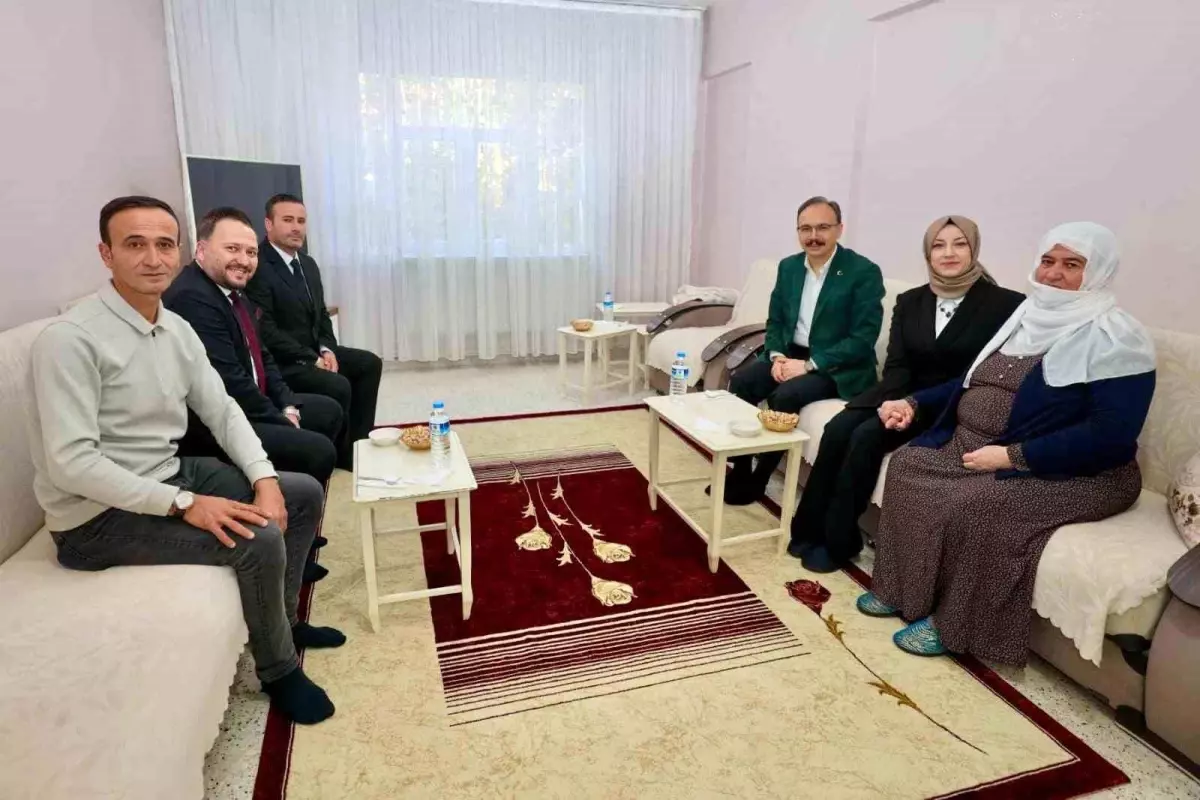 Vali Kızılkaya, Şehit Ailelerini Ziyaret Etti