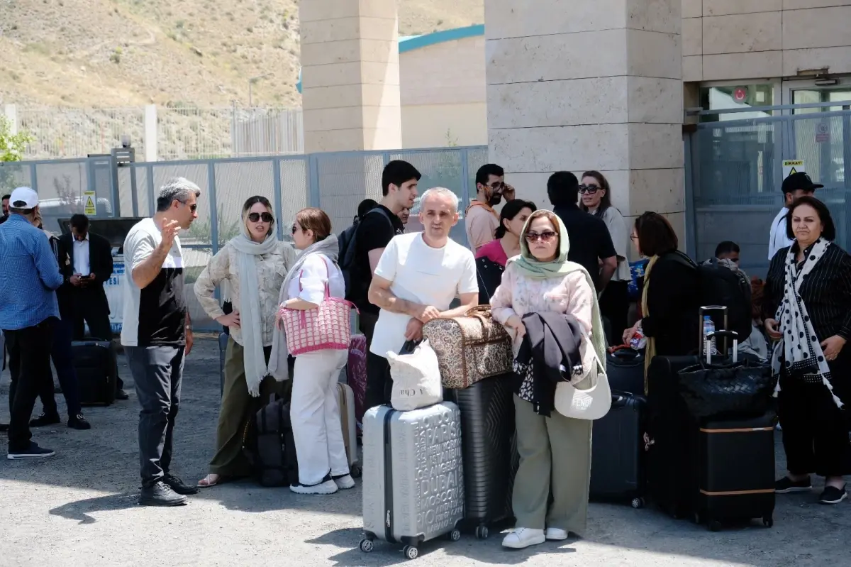 İranlı Turist Akını Van Ekonomisini Canlandırıyor