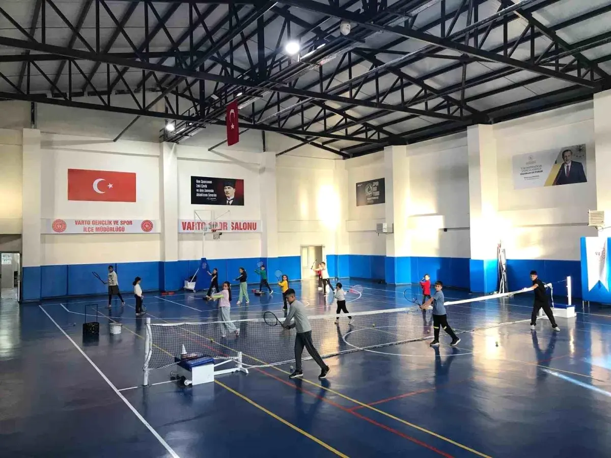 Varto\'da Tenis Antrenmanları Devam Ediyor